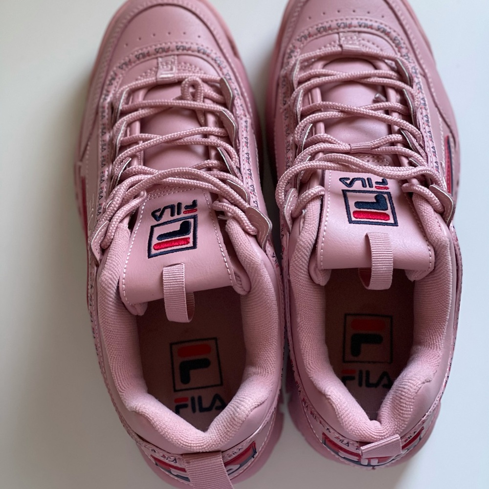 FILA sneakers!!